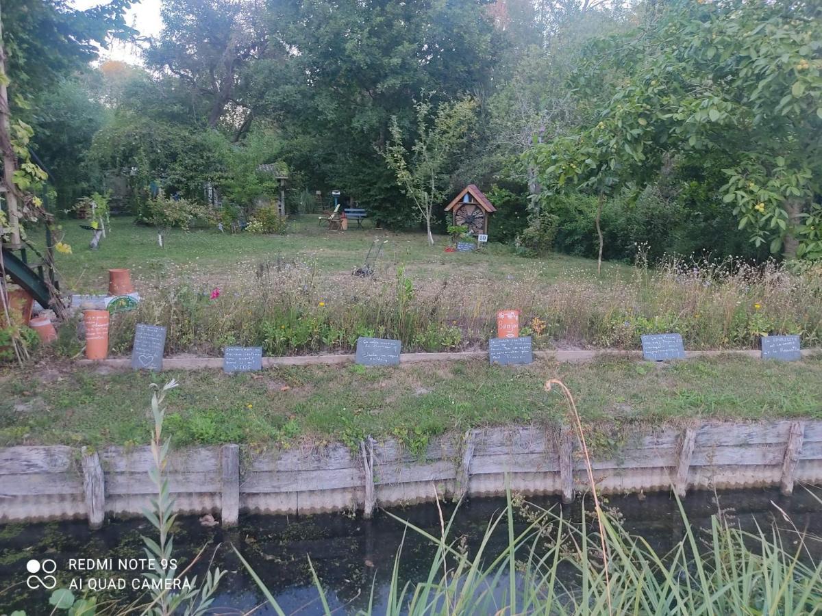 Le Cocon Des Hortillonnages D'Amiens Camon  Exterior photo