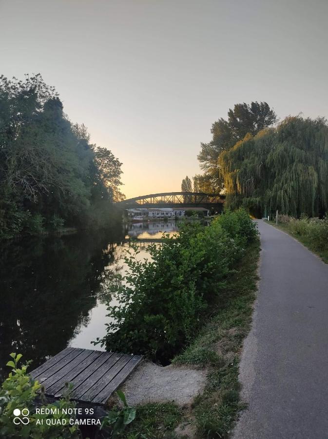 Le Cocon Des Hortillonnages D'Amiens Camon  Exterior photo